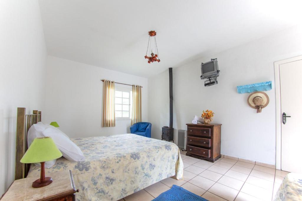 Quarto com Cama de Casal ou 2 de Solteiro e Vista da Montanha